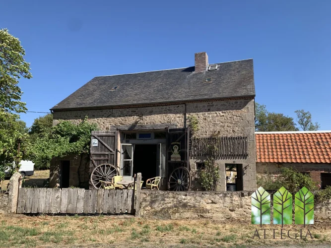 Rustic 4-Bedroom Character House with Barn, Views & 3,479 m² of Land