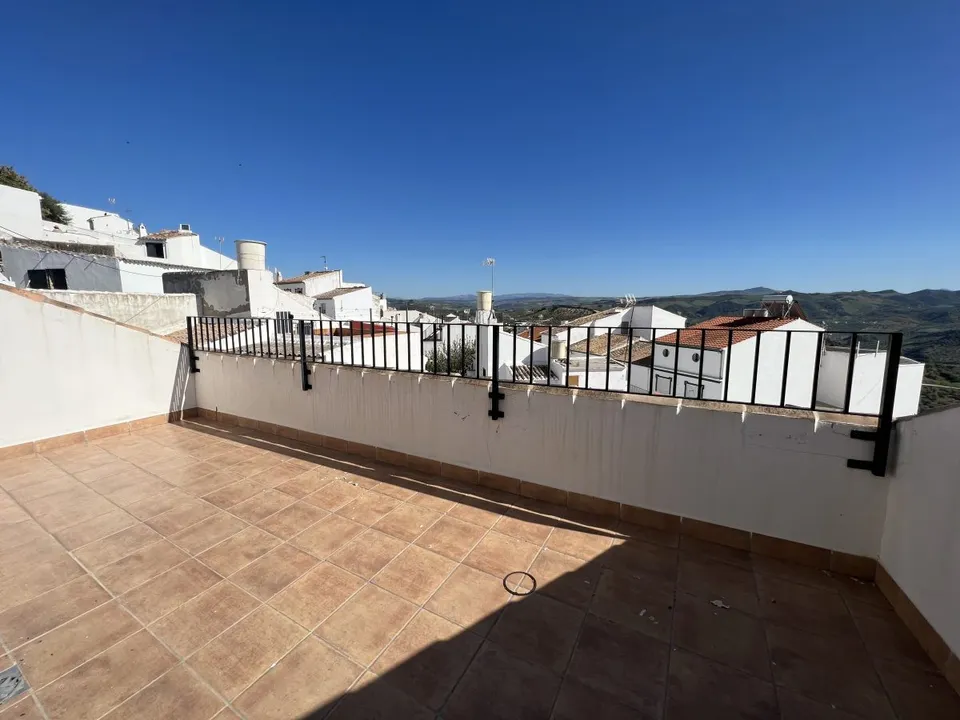 Olvera Properties photo 4