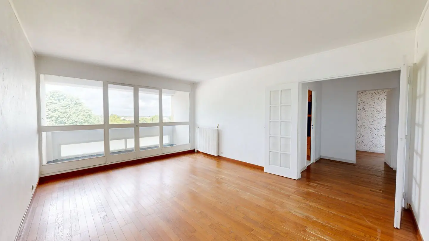 Apartment for sale in Plaisir — 3 bedrooms, 78 m² photo 2