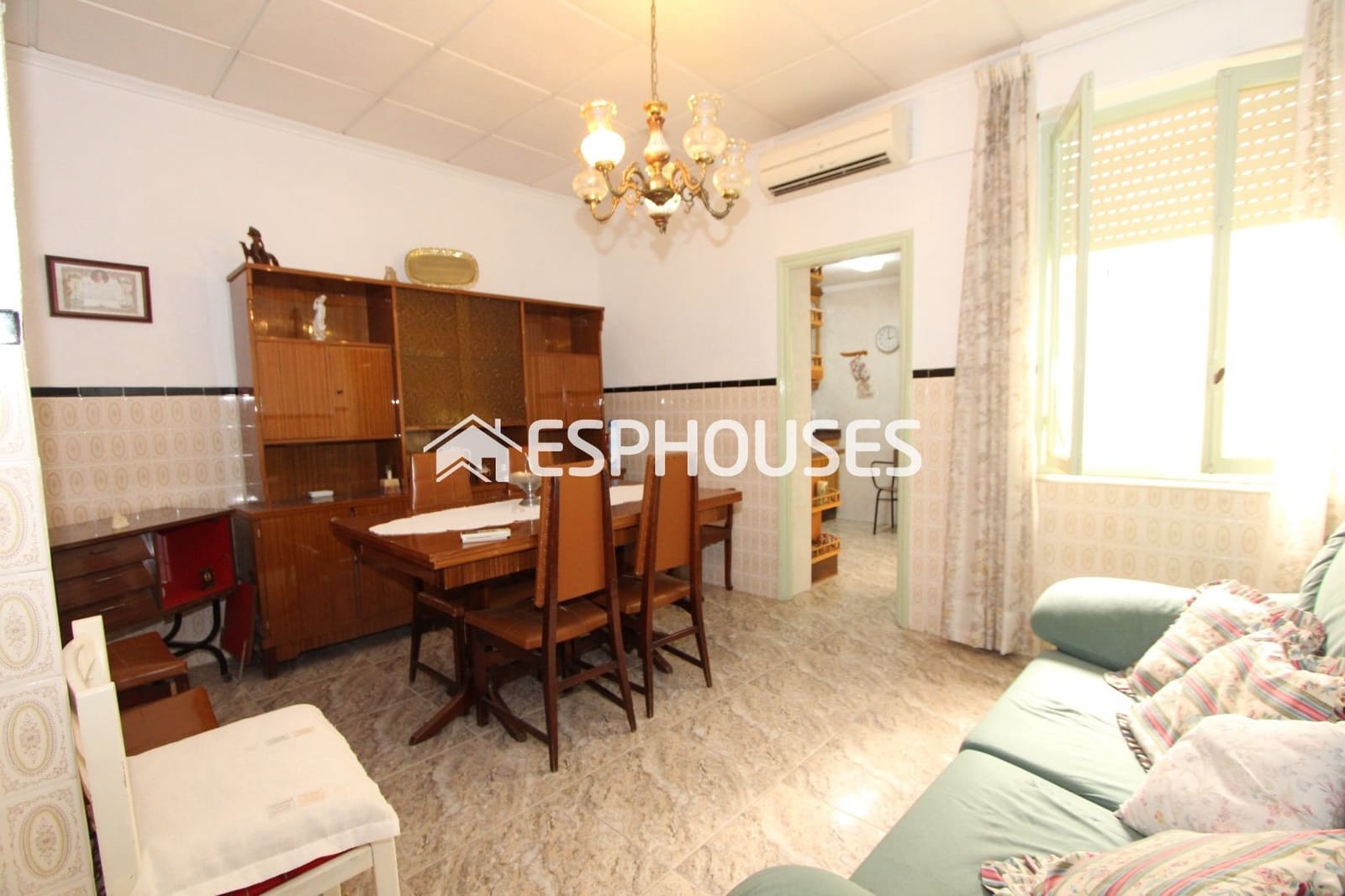 Townhouse for sale in Zona Pueblo, Guardamar del Segura, Alicante photo 2