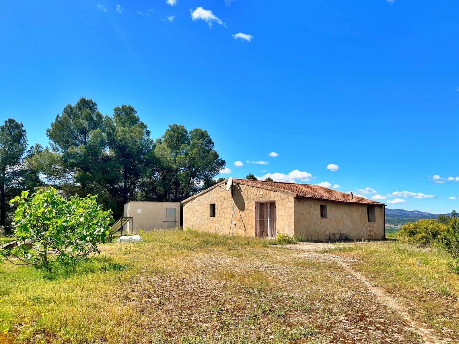 Villa for sale in Flix, Tarragona photo 2