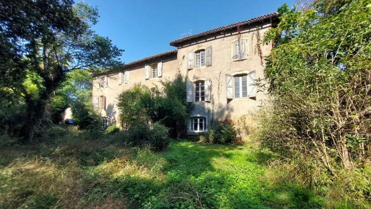 Property on 1.3 Hectares, Near Aurignac.