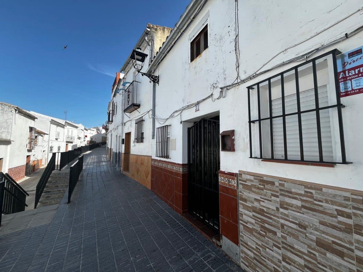 Townhouse for sale in Pruna, Seville