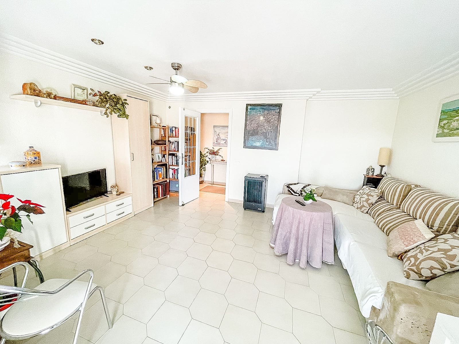 Apartment for sale in Elda, Alicante photo 3