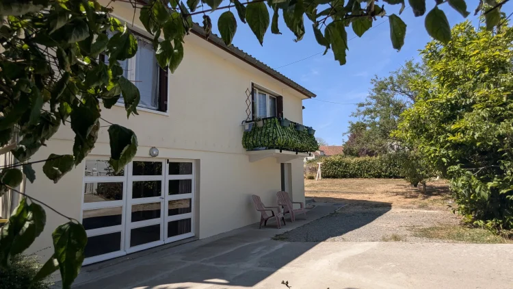 Charming Village House in Saint-Léomer – 3 Bedrooms