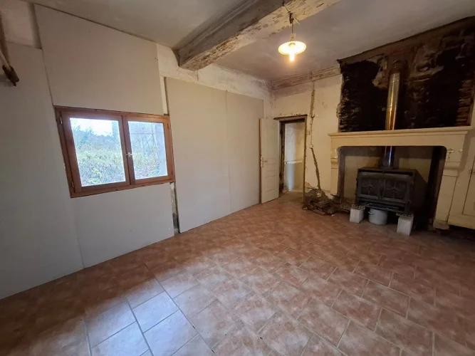 Rare Opportunity: Stone House for Renovation? Martigny-Le-Comte photo 5