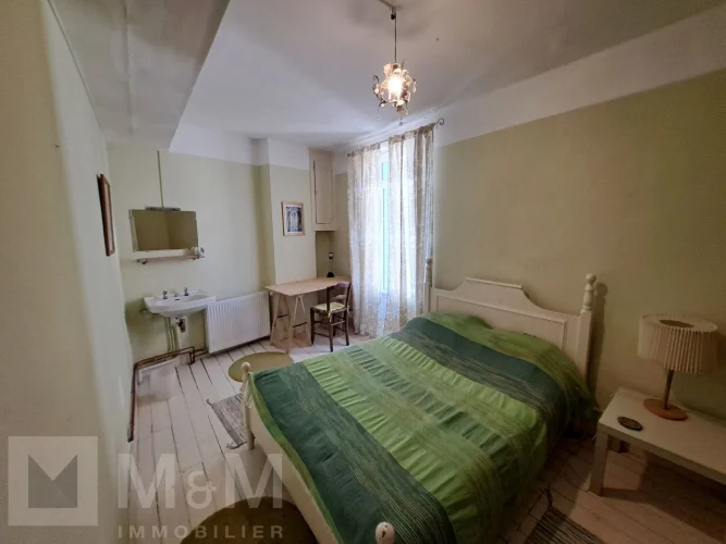 Quillan Town Center, Large House of Approximately photo 3