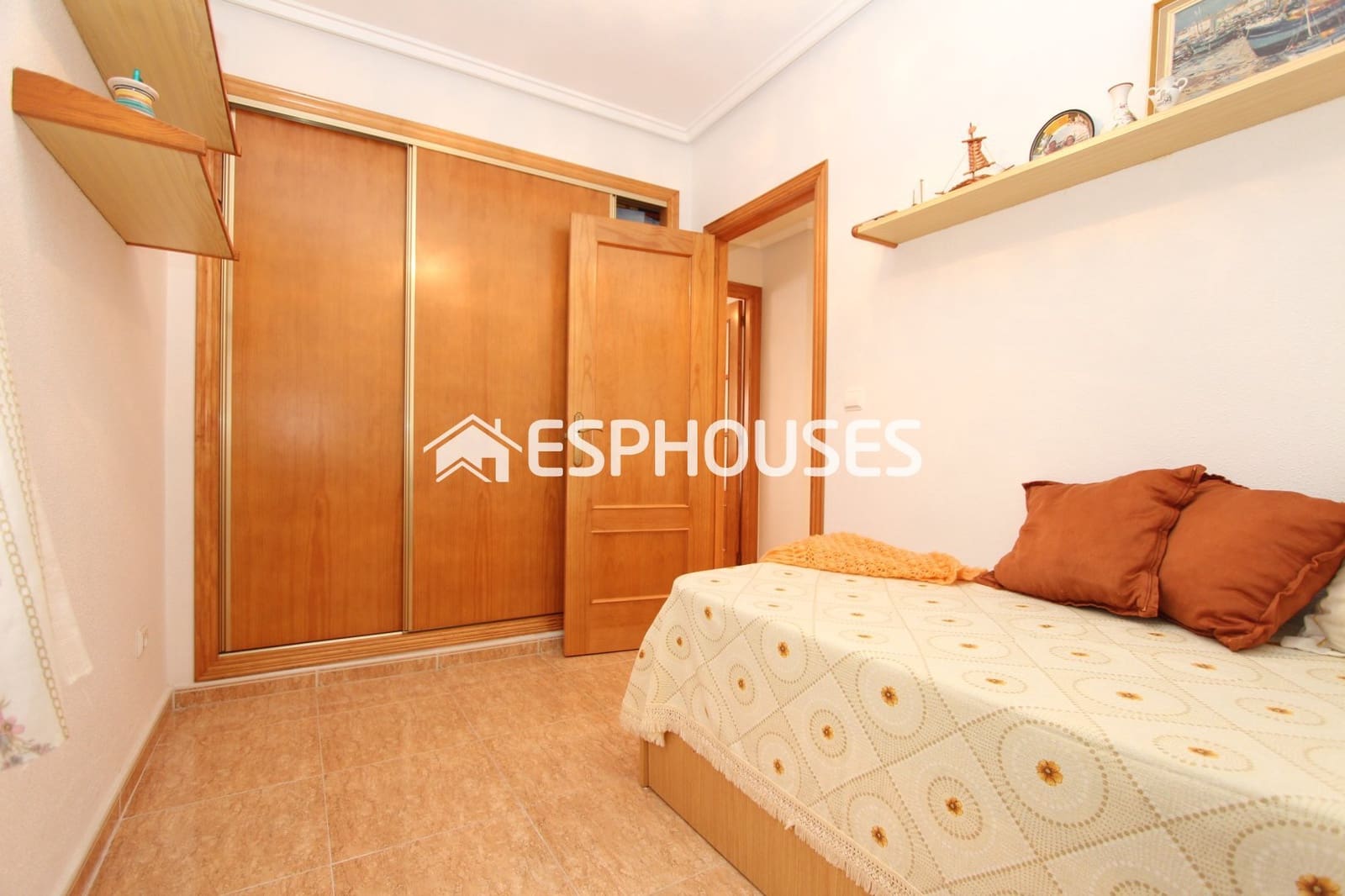 Apartment for sale in Zona Pueblo, Guardamar del Segura, Alicante photo 5
