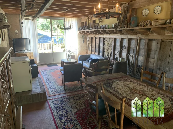 Rustic 4-Bedroom Character House with Barn, Views & 3,479 m² of Land photo 5