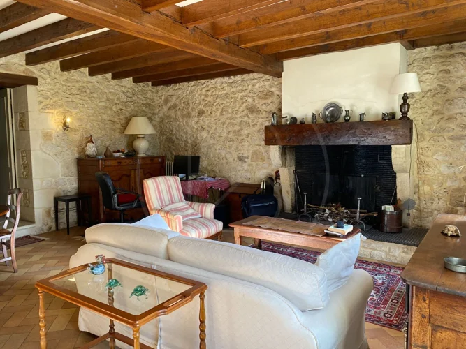 Charming Old Farmhouse with 4 Bedrooms photo 5