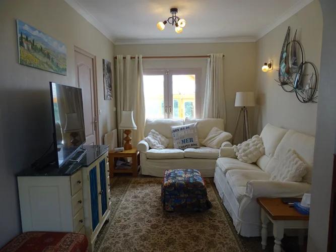 Côtes D'armor. Charming Renovated Riverside Home with 3,261m² of Landscaped Gardens, Walking Distance to Bon Repos Abbey photo 5