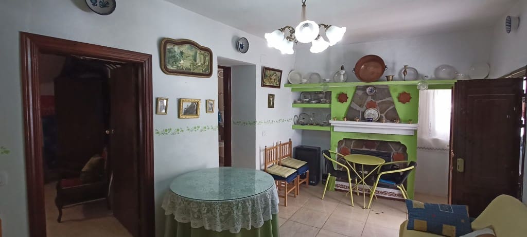 Townhouse for sale in Salares, Málaga photo 2