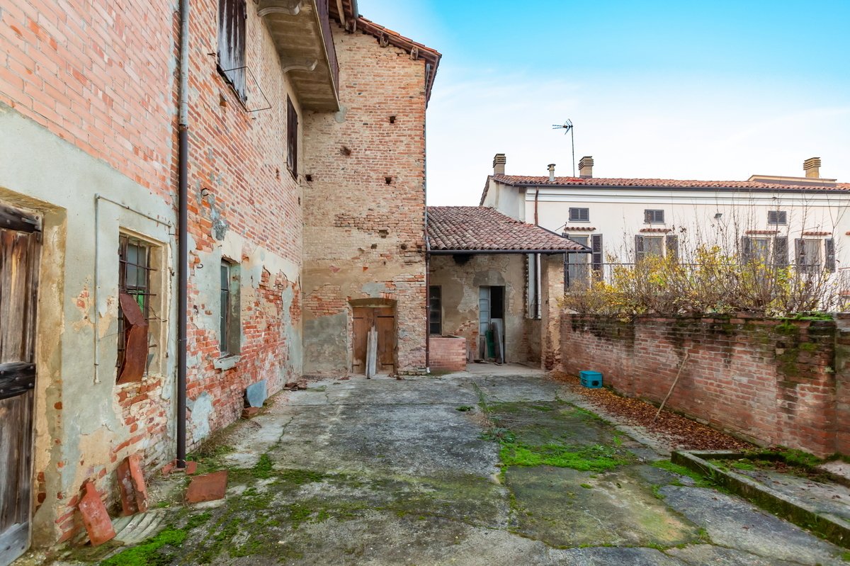 Property in Calliano photo 4