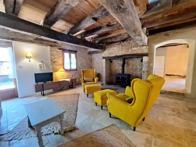 Exceptional Fully Renovated Medieval House in the Heart of a Charming Gascon Village photo 5