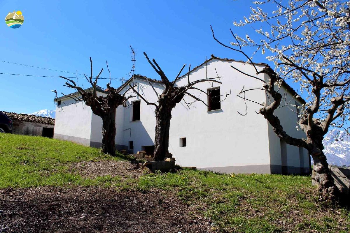 3 bedrooms country house, 108 m² Castelli, Teramo (province)