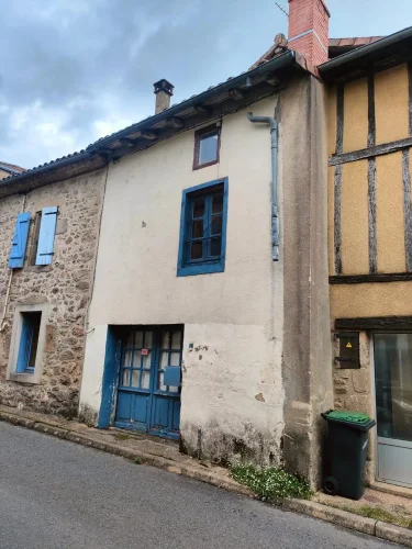 Charming 1-Bed Stone Townhouse in the Heart of Saint-Mathieu