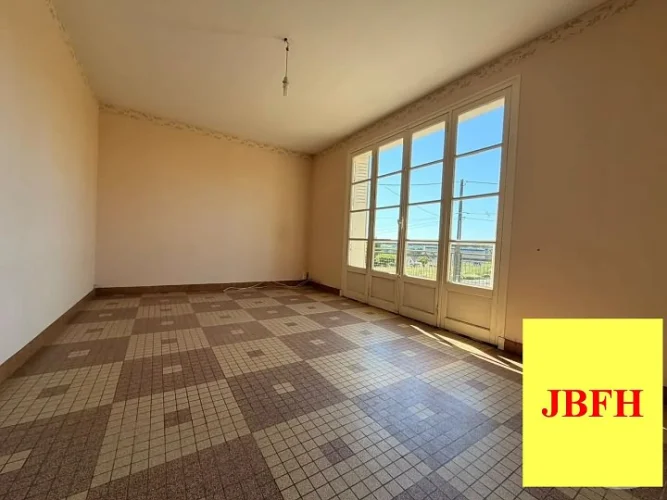 Semi-Detached Breezeblock and Slate Property(54 sqm), Situated in a Village, in the Area of la photo 5