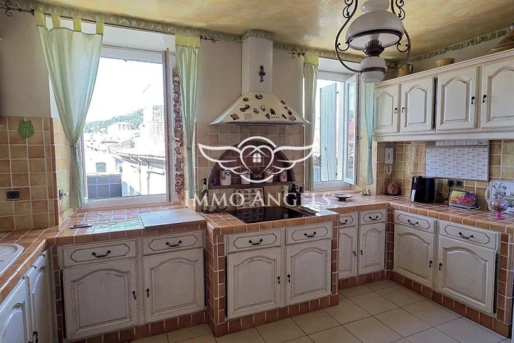 Alès City Center Duplex 5 Bedrooms, 18 m² Terrace, Energy Class C photo 5
