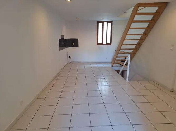 Village House with Courtyard photo 5