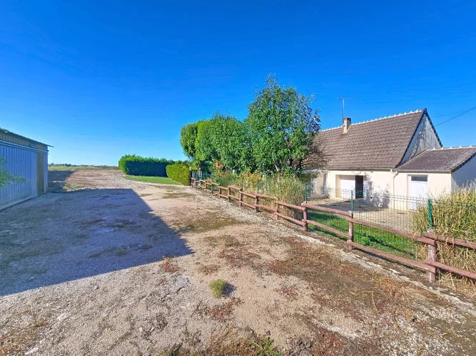Property Complex with Meadows and Outbuildings Southeast of Cher photo 5