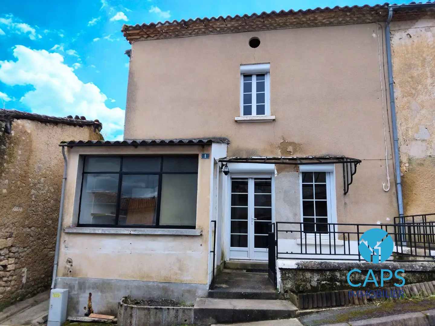 House for sale in Coteaux Du Blanzacais — 3 bedrooms, 106 m²