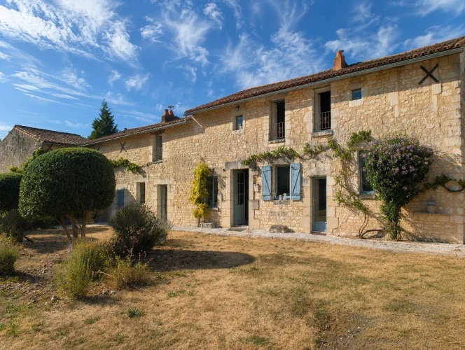 Stone Character House, Outbuildings and Enclosed Garden photo 2