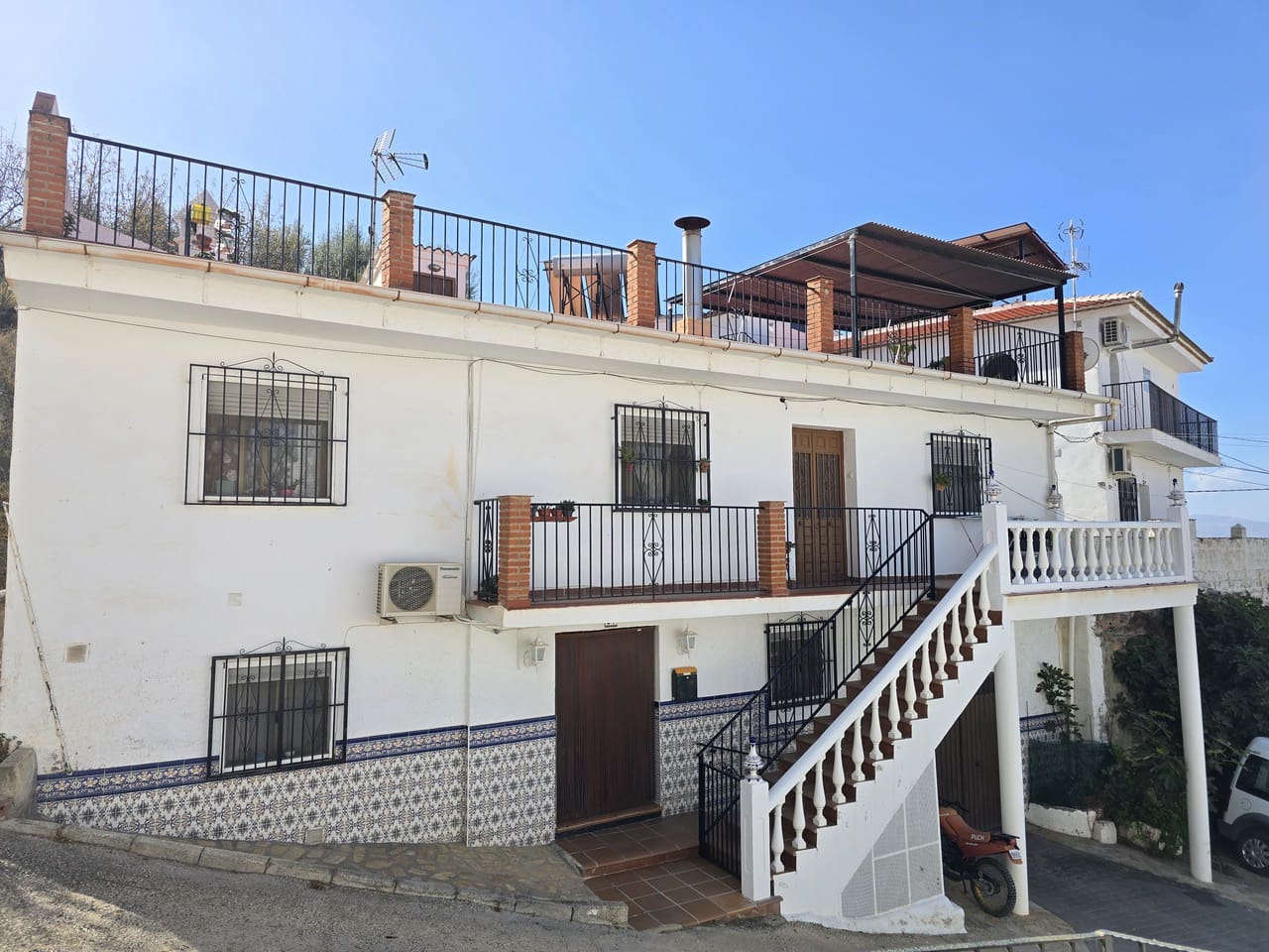 Townhouse for sale in Alcaucín, Málaga