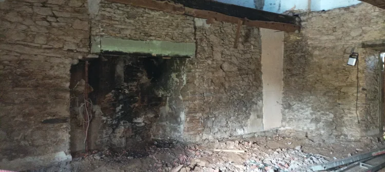 Stone Renovation Project with New Roof and Potential for 100 m², Champagnac-la-Rivière photo 5
