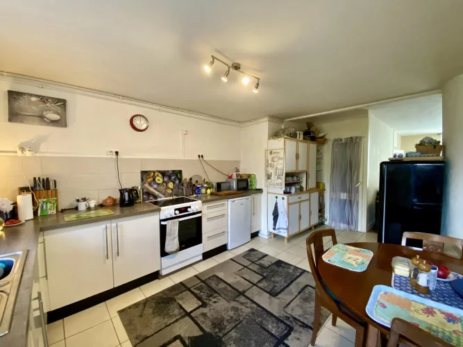 Charming Townhouse in Le Dorat with Superb Views and a Garden photo 4