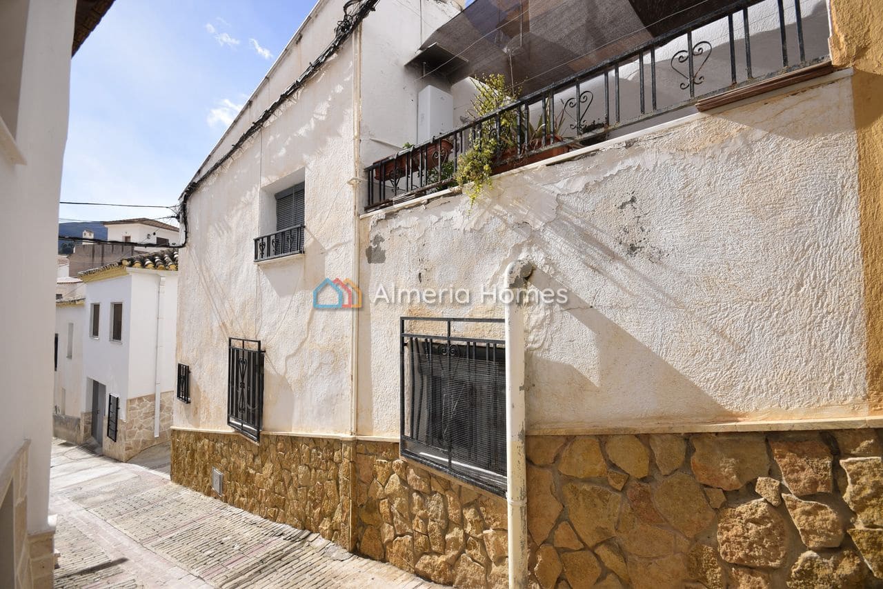 Townhouse for sale in Purchena, Almería photo 2