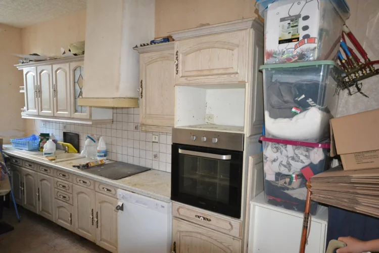Burie: Renovation Project, 4-Bedroom House on 3 Floors with Garden photo 4