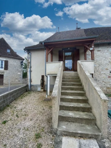 Bretenoux Area, Fully Restored Village House with Courtyard and Balcony photo 3