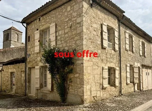 Village House in the Heart of Saint Clar