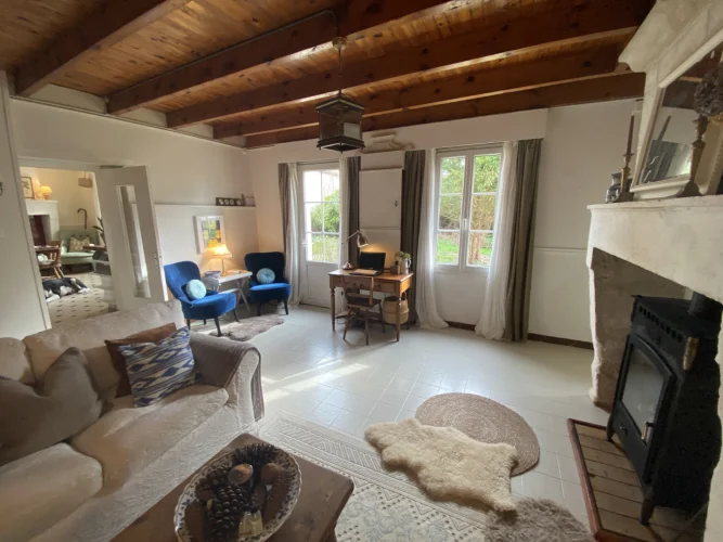 Pretty, South-Facing Detached Village House, Near Chalais, South Charente. photo 5