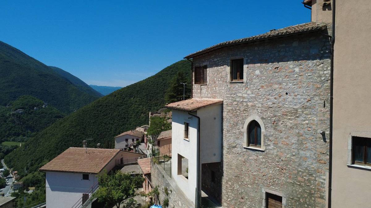 2 bedrooms semi-detached house, 90 m² Cerreto di Spoleto, Perugia (province) photo 5