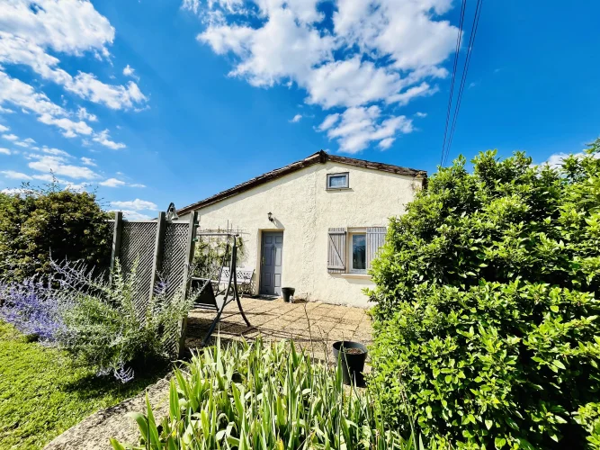 Character 3 Bed Stone Cottage with Countryside Views