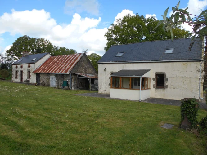 2 Separate Stone Houses. Outbuilding. no Near Neighbours. Level Gardens and Patio. Plot Size 2655sqm (over Half an Acre) photo 2