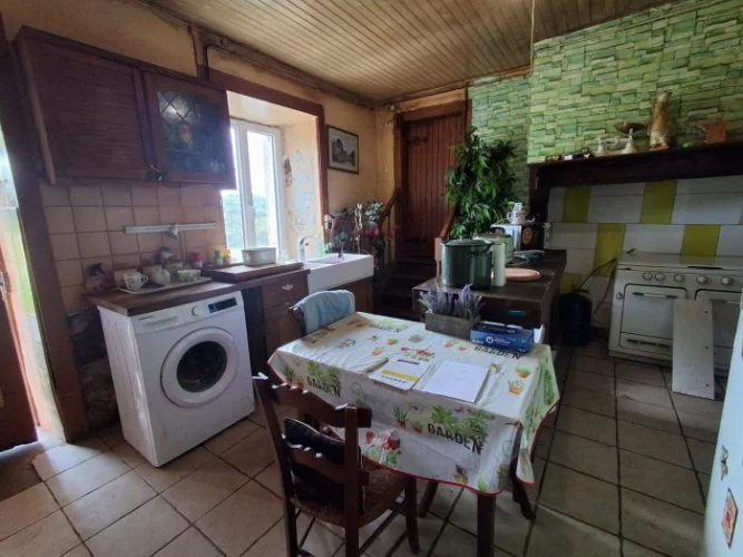 2 Bed House for Sale in Châteauneuf-la-Forêt photo 5