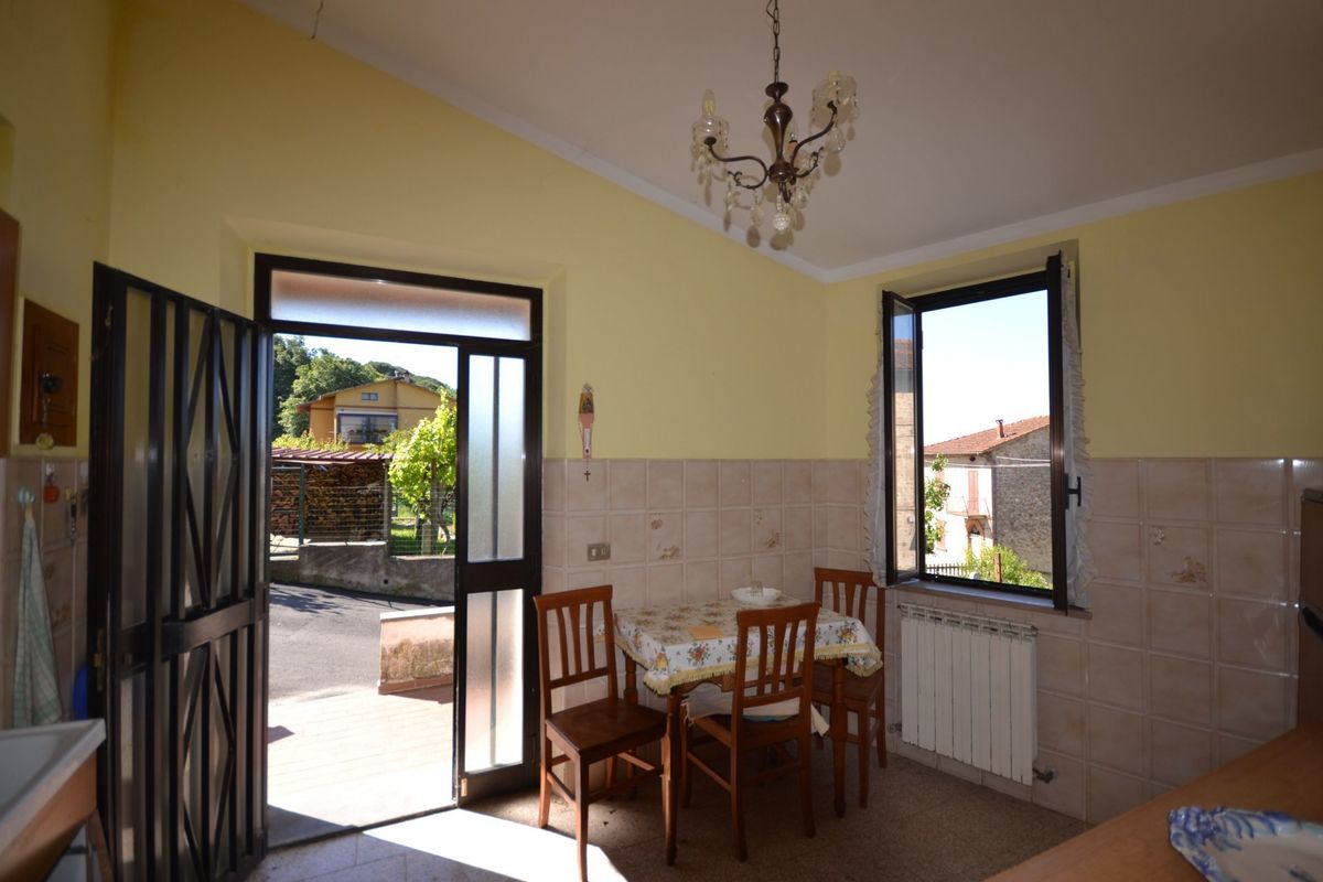 Property in Monteleone D Orvieto photo 4