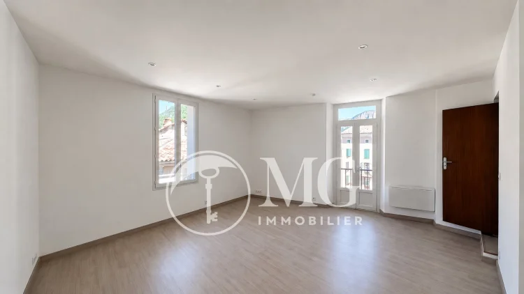 3-Room Apartment Fully Renovated with Open View