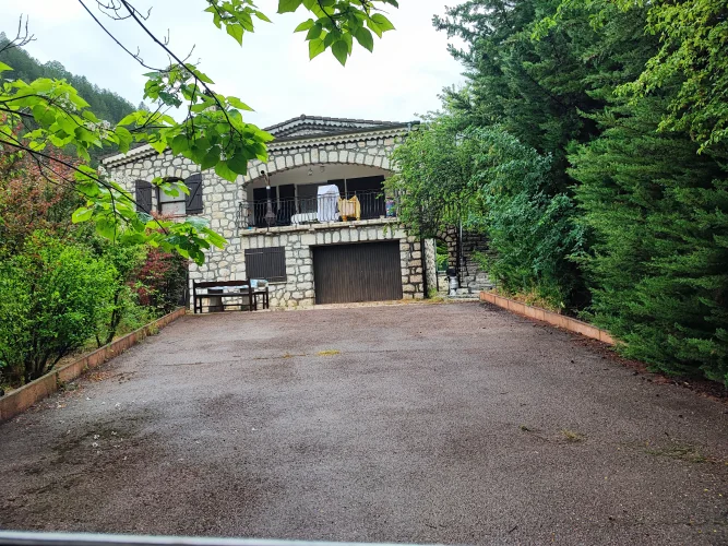 Charming Village Home with Scenic Mountain Views in Daluis, Near Nice