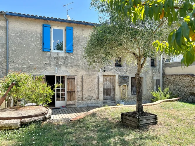 Characterful Property Close to Monségur