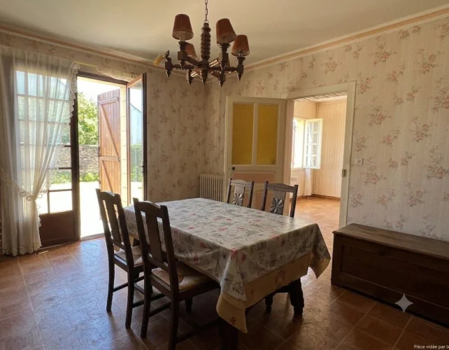 House with 4 Rooms for Sale in Renazé - Ref 3291LC photo 5