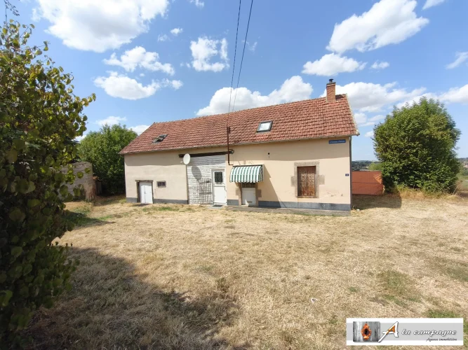 House with Unobstructed Views and Nearly Two Hectares of Land photo 2