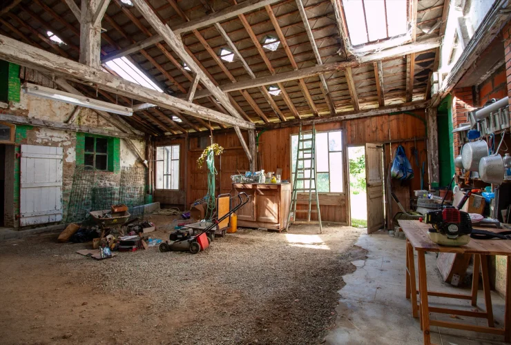 Large House to Renovate Strong Commercial or Tourist Potential photo 5