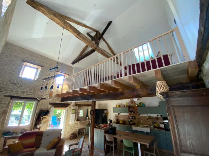 Superb Renovated Charentaise Farmhouse with Adjoining Gîte and Beautiful Barn in a Haven of Peace photo 5