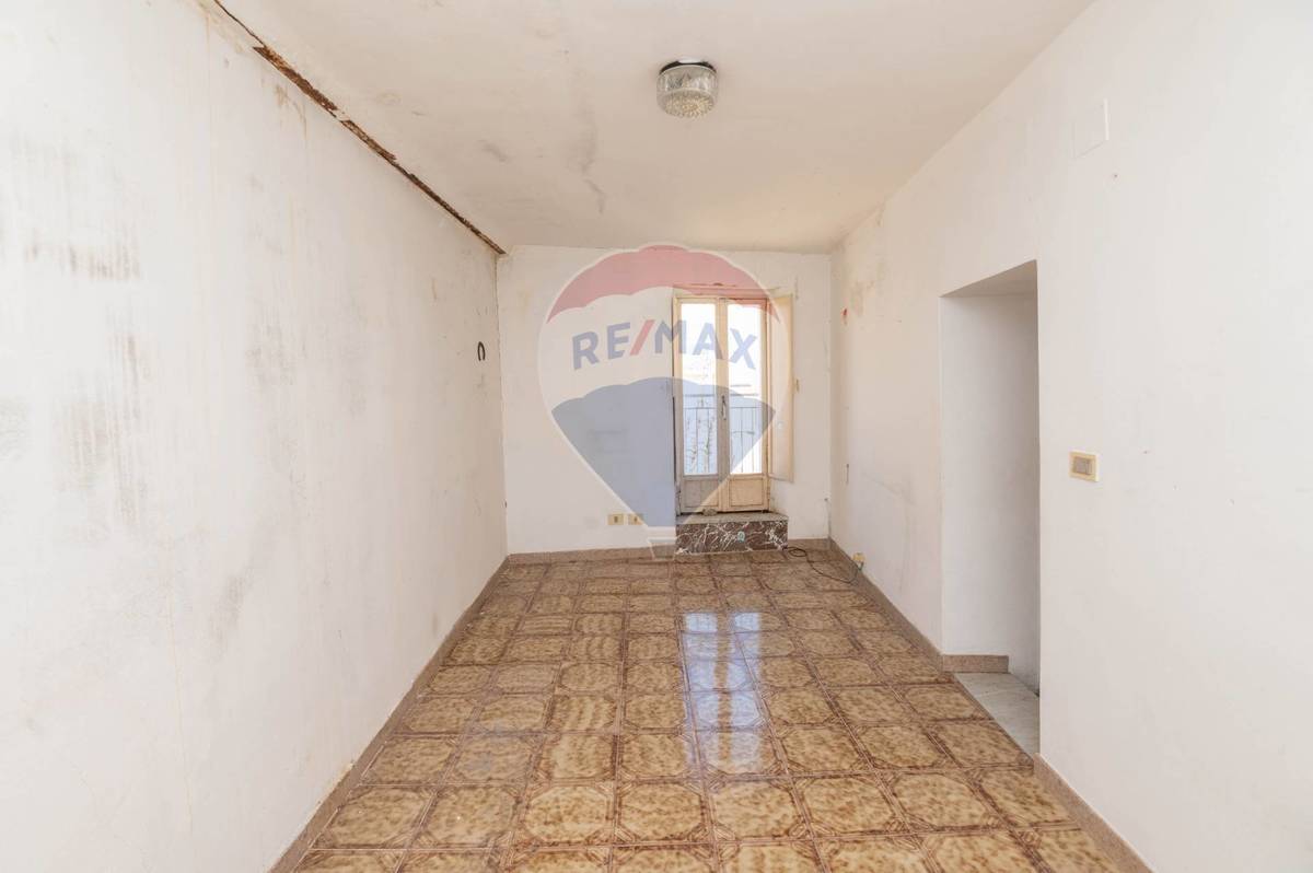 Property in Caltagirone photo 5