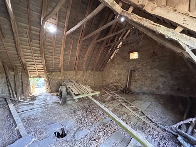 Correze. Nr. Neuvic. Barn and Land of 3000m². Beautiful View! photo 5