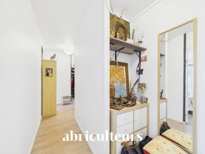 Beautiful Renovated 2-Bedroom Apartment with Balcony for Sale in Saint-Herblain (44800) photo 4