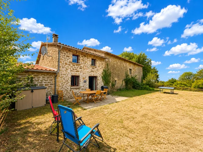 Haute Vienne - Gorgeous Fully Renovated Stone Cottage with Garden of 2917m² and Large Barn photo 4